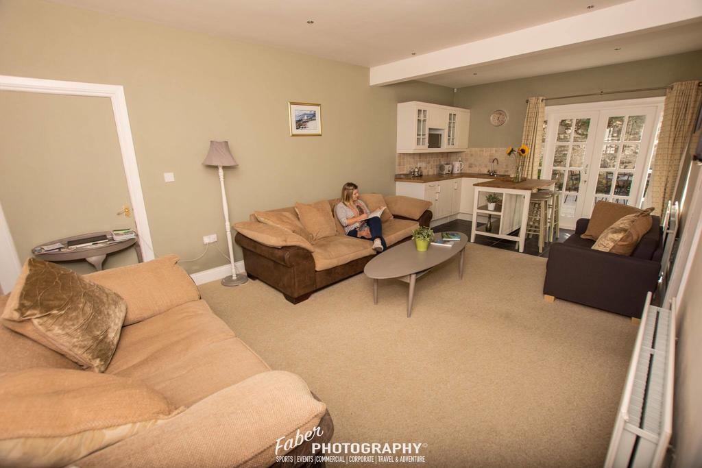 The Castle Apartment Strangford Esterno foto